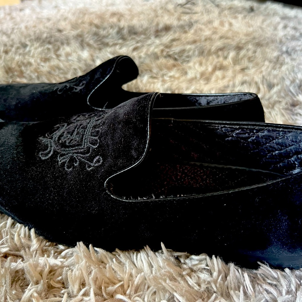 Giorgio Brutini velour loafers